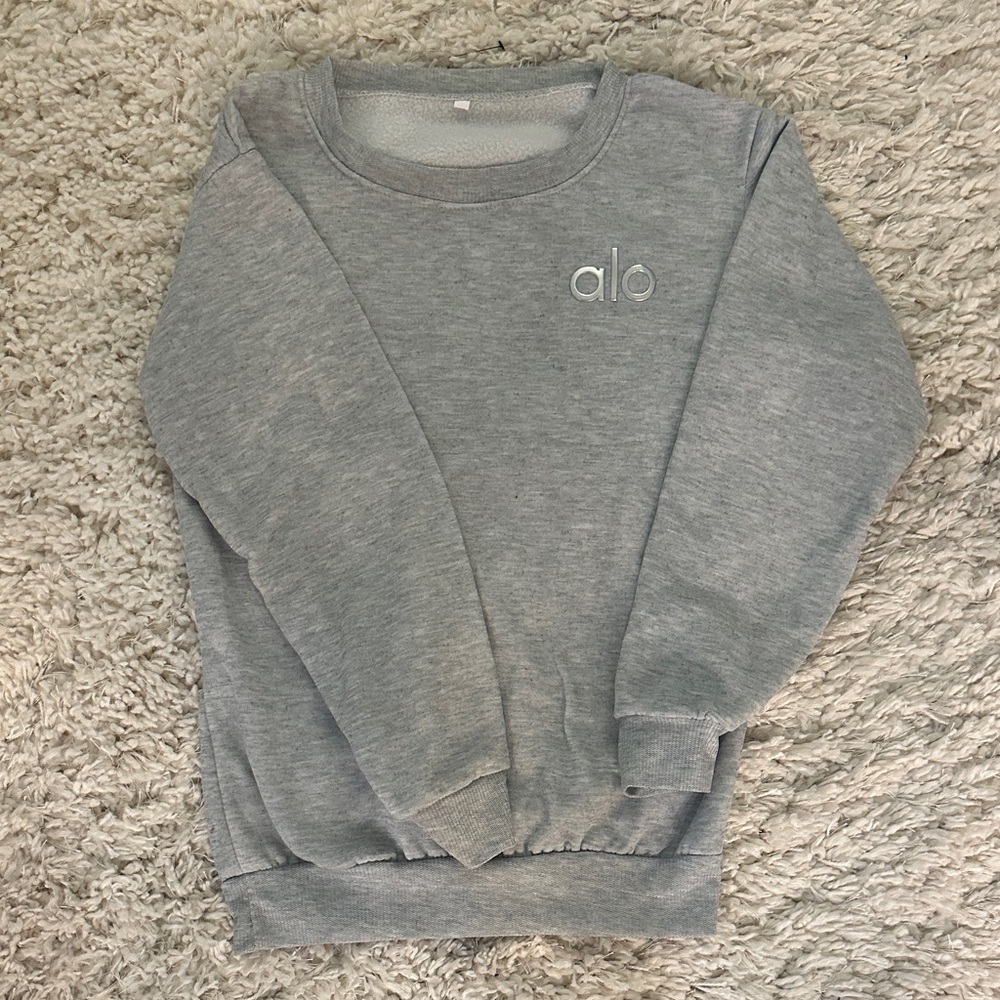 Women's Heather Gray Crew Neck Sweater